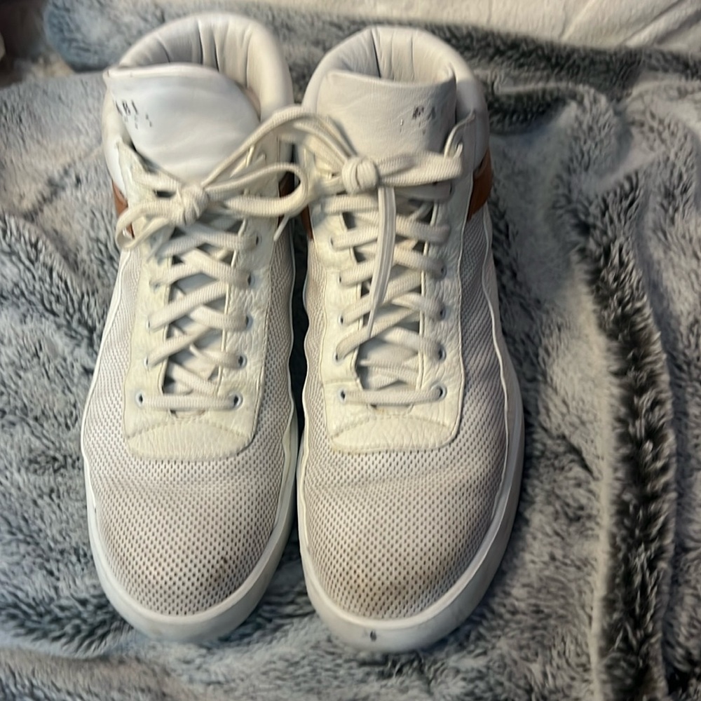 White Fabi sneakers with beige detailing